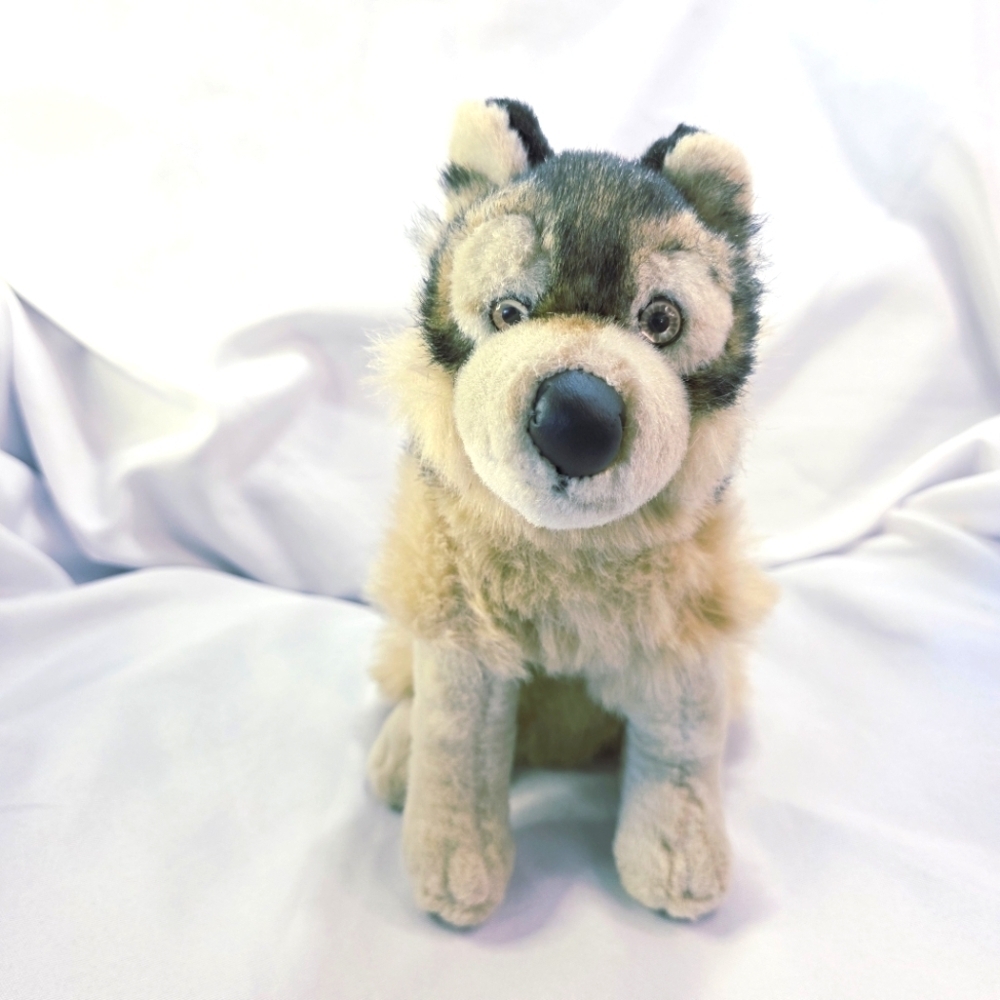 Jaag Wolf Plush Sitting Realistic Copper Burst Eyes 10 Inch 2011